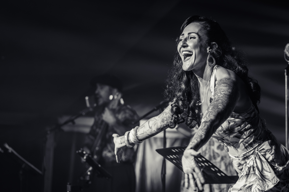 Virginie Goncalves chanteuse de Nancy Rose & Pitt Jam
